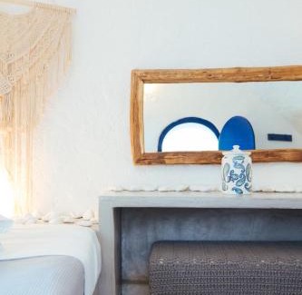 Oia House | Blu Bianco Cave House by SV