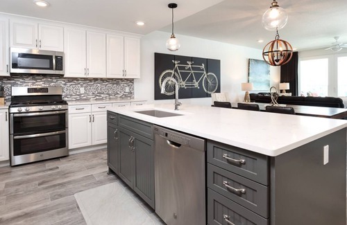 Fort Walton Beach Condo | BLU Gorgeous- 4BR/3BA Ground floor/Walk out 75" HD