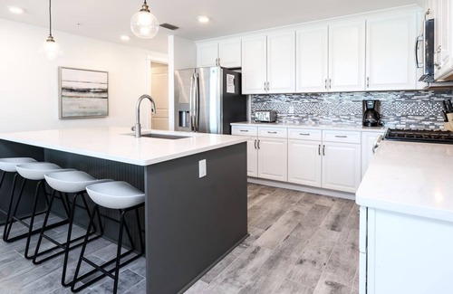 Fort Walton Beach Condo | BLU Gorgeous- 4BR/3BA Ground floor/Walk out 75" HD