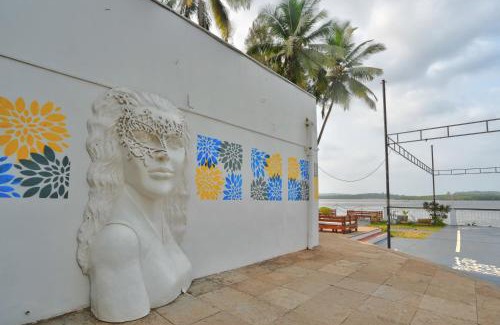 Ribandar Hotel | Blu Missel By The River