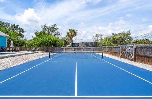 St. Augustine House | Blu Star Oasis Beach Pool Pickleball