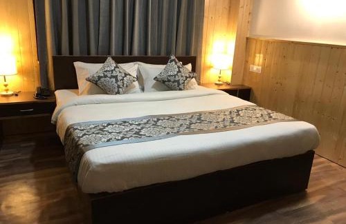 Pelling Hotel | BluBen Alpine