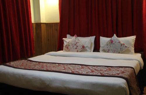 Pelling Hotel | BluBen Alpine