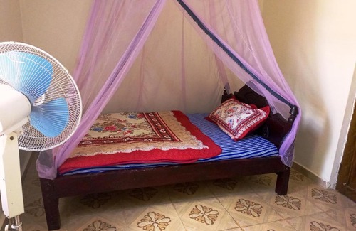 Kasese Hotel | Blue Agama Guest House