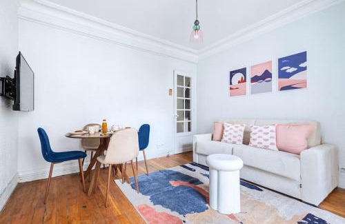 Plaisance Apartment | Blue and pink flat next Montparnasse - II