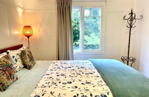 Olinda House | Blue and white house