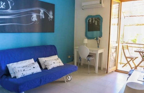 Pivarada Apartment | Blue apartment Alghero, within walking distance of the sea and the old town.
