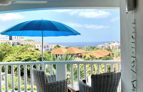 Sint Michiel Apartment | Blue Bay 'the Hill", splendid view, close to beach, AC, swimming pool, gated