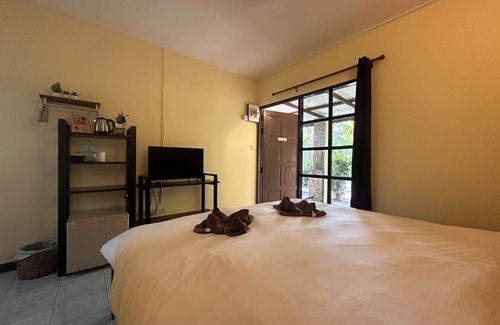 Sam Roi Yot Resort | Blue Beach Resort