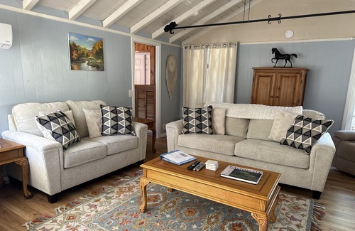 Julian House | Blue Bird Cottage