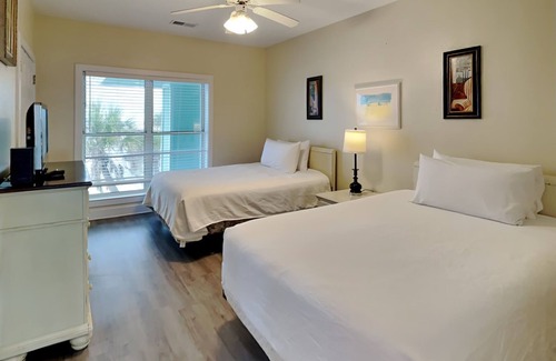 Toilla Segunda House | Blue Breeze | Stunning Water Views + Near Area Fun!