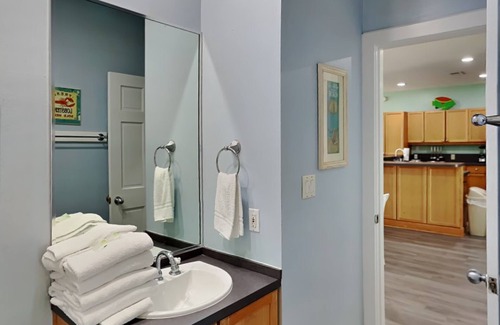 Toilla Segunda House | Blue Breeze | Stunning Water Views + Near Area Fun!