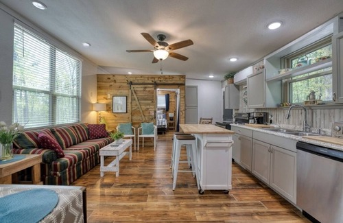 Hot Springs House | Blue Bungalow Lake Hamilton!