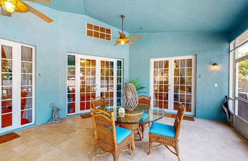 Bradenton House | Blue by the Bay