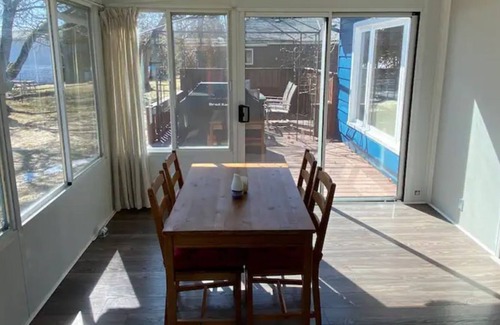 Kirkfield Cottage | Blue Cottage on Canal Lake for real rejuvenation