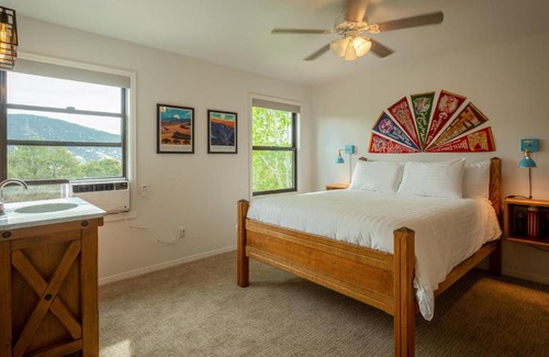 Salida Hotel | Blue Coyote Ranch