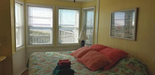 Caswell Beach House | Blue Crab Cove