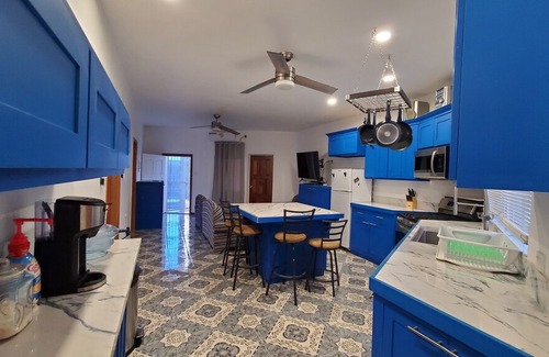 Corozal Apartment | Blue Dollar House Vacation House 3rd Floor Walk-up