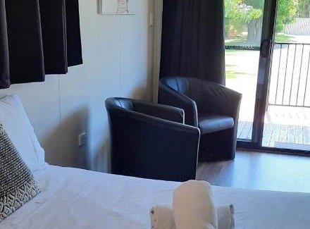 Yeppoon Apartment | Blue Dolphin Caravan Park Yeppoon