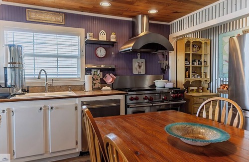 Grand Isle Cottage | Blue Dolphin Inn and Cottages