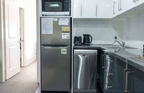 Orange Apartment | Blue Door Apartment 2 | CBD, Ideal for Work