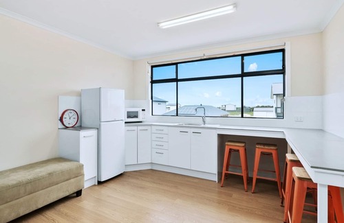 Melville House | Blue Door Retreat - Excellent Off Peak Special! Nightly rates reduced!