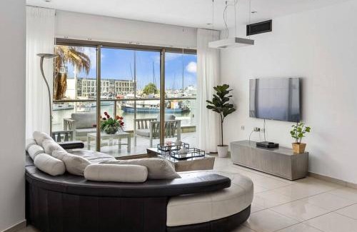 Herzliya Pituach Apartment | Blue Dream Marina View big 1bd ap pool parkimg gym
