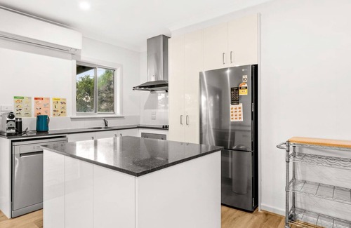Cowes House | Blue Gum in Central Cowes