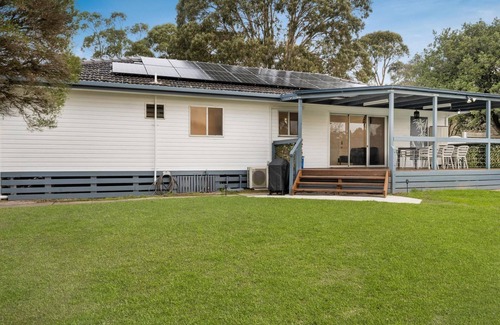 Cowes House | Blue Gum in Central Cowes