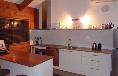 Kangaroo Valley Cottage | Blue Gums Cottage, cosy, quiet with sensational views, full bed linen service