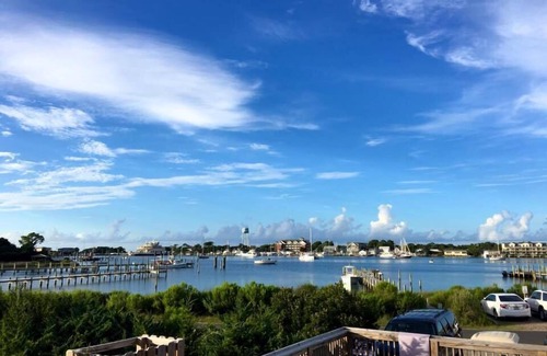 Ocracoke House | Blue Harbor: Large home on Silver Lake Harbor. Pool and Docking