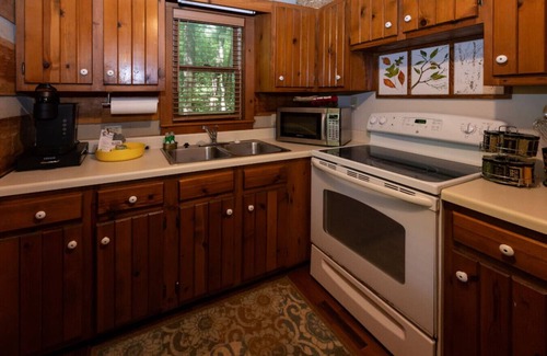 Cosby Cabin | Blue Heaven-Quaint, cozy, authentic log cabin