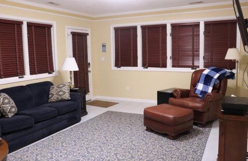 Hiwassee House | Blue Heron Getaway