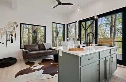 Asheville House | Blue Heron Hideaway at French Broad River Farms