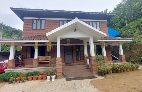 Mannarkkad House | Blue Hills View, a peaceful retreat nestled in the Attapadi mountains.