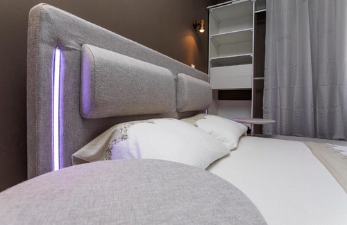 Roanne Apartment | BLUE HOME