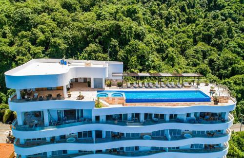 Mismaloya Apartment | Blue Horizon 902 @ Residences
