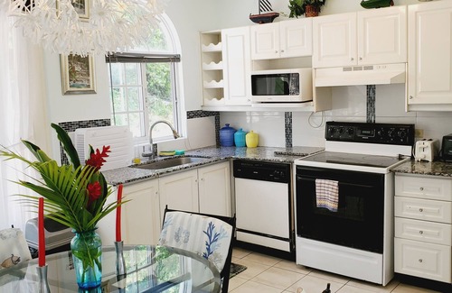 Ocho Rios Condo | Blue Horizons - Deluxe 2 bdrm penthouse w/stunning ocean views from all rooms-
