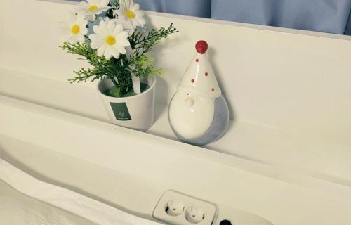 Seocho-gu Villa | Blue house Gangnam #cozy#Airporttransport#Sights#Tourist Spot 7minutes ,사당 블루하우스 도보 1분