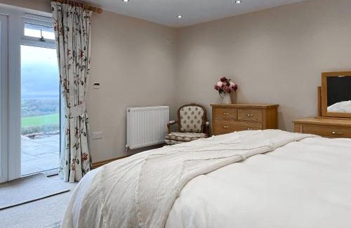 West Quantoxhead House | Blue Inkle