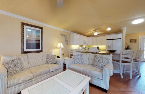 Holmes Beach House | Blue Lagoon 2