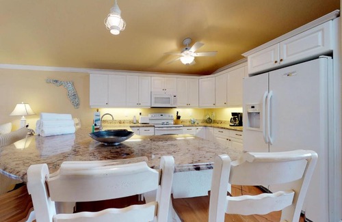 Holmes Beach House | Blue Lagoon 2