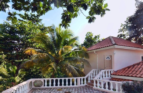 Port Antonio House | Blue lagoon, private beach, swimming pool, Plantain House - TL
