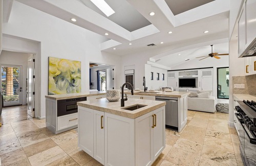 The Mesa House | 'Blue Lotus Villa' Half Acre in The Mesa