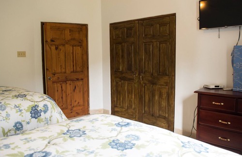Whitehouse House | Blue Lotus Villa