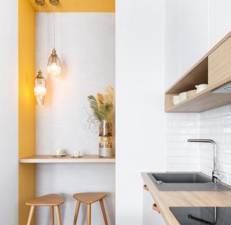 Gdansk City Center Apartment | Blue Mandarin Garden Gates