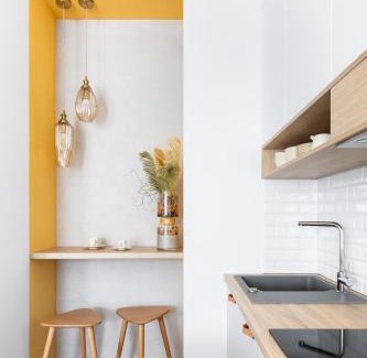 Gdansk City Center Apartment | Blue Mandarin Garden Gates