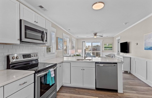 Atlantic Beach Condo | Blue Marlin-Walk to The Atlantic Ocean, 2 Bedrooms, Sleeps 6