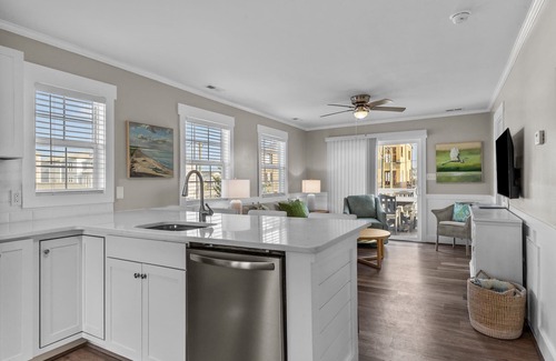 Atlantic Beach Condo | Blue Marlin-Walk to The Atlantic Ocean, 2 Bedrooms, Sleeps 6