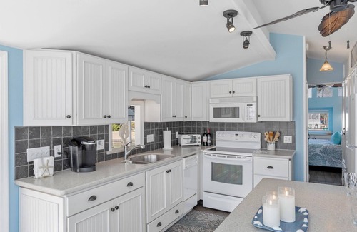 Cutthroat Harbor Estates House | Blue Mind #225, 35' Seawall Venture Out